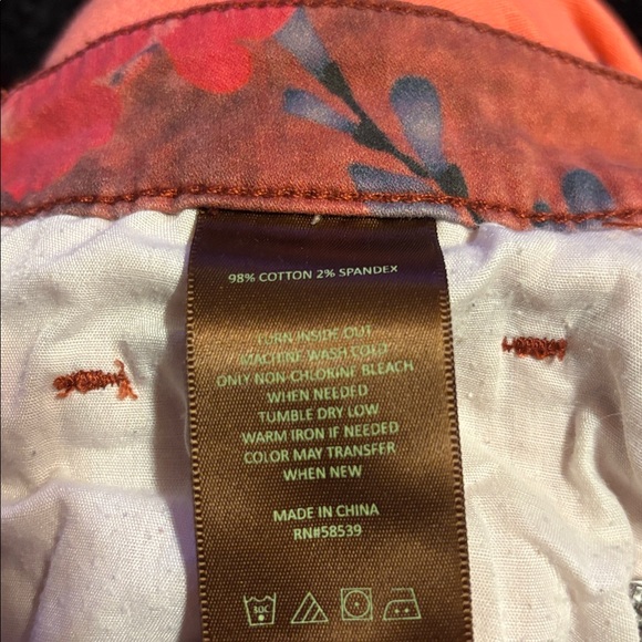 Rust-ic Floral - Picture 5 of 5